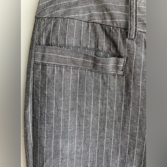Trixie + LuLu Modern Gray Pinstriped Pants | Size 8P - Picture 3 of 10